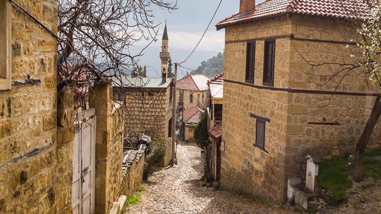 Kaz dağlarının taş evleri: Yeşilyurt Köyü